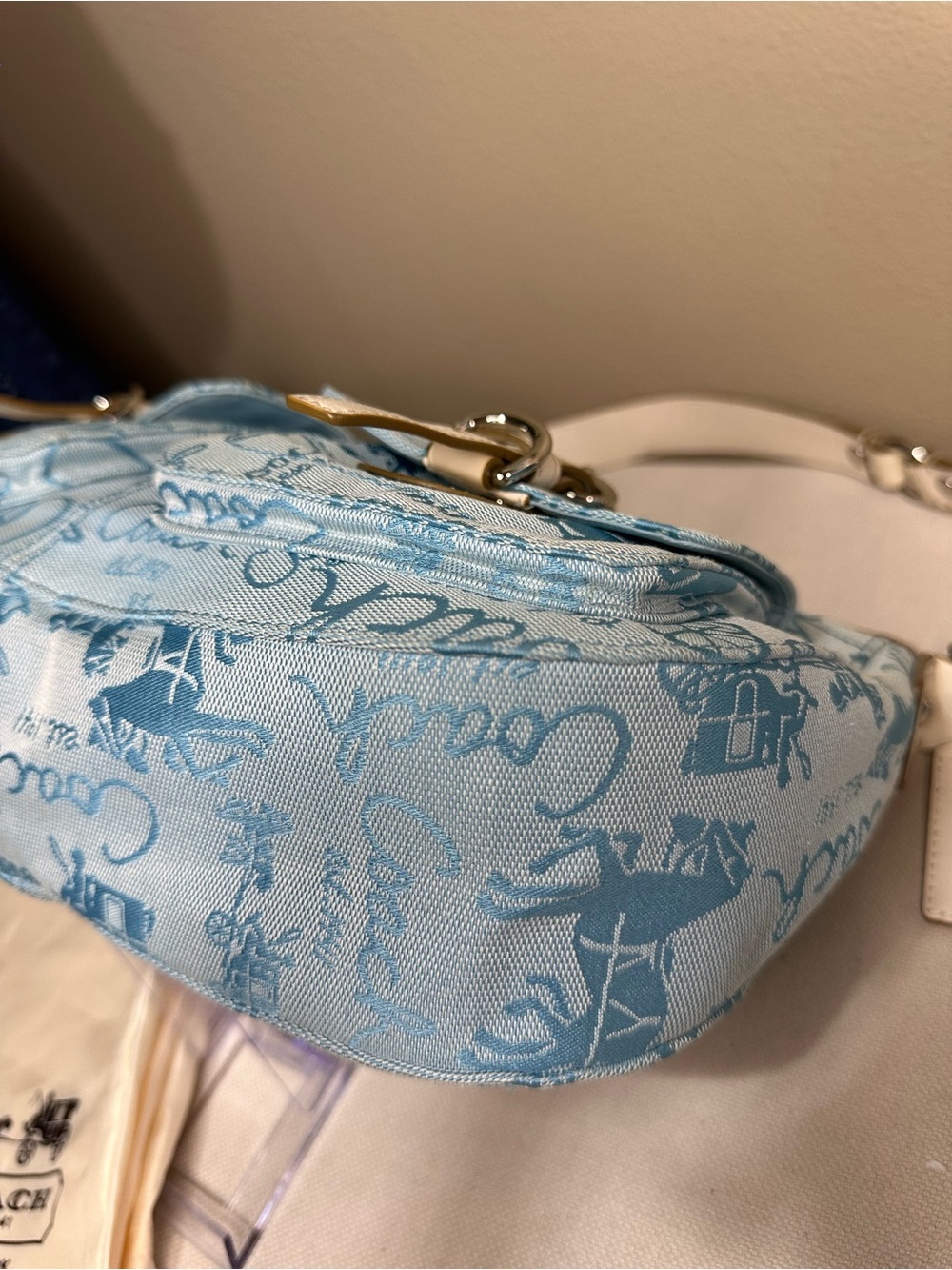 Coach Horse & Carriage Y2K shoulder Bag with Cream Trim with dust bag - Picture 9 of 15